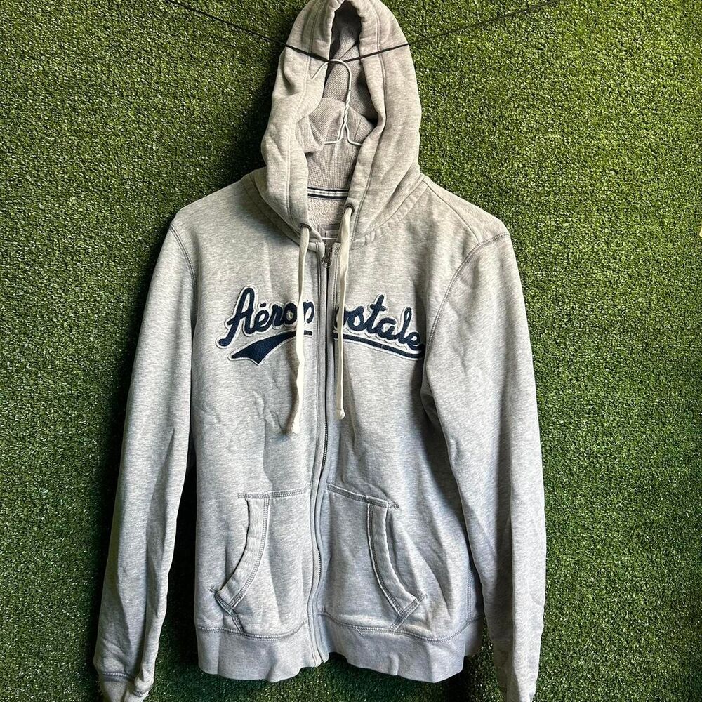 Aeropostale Men's Grey Hoodie